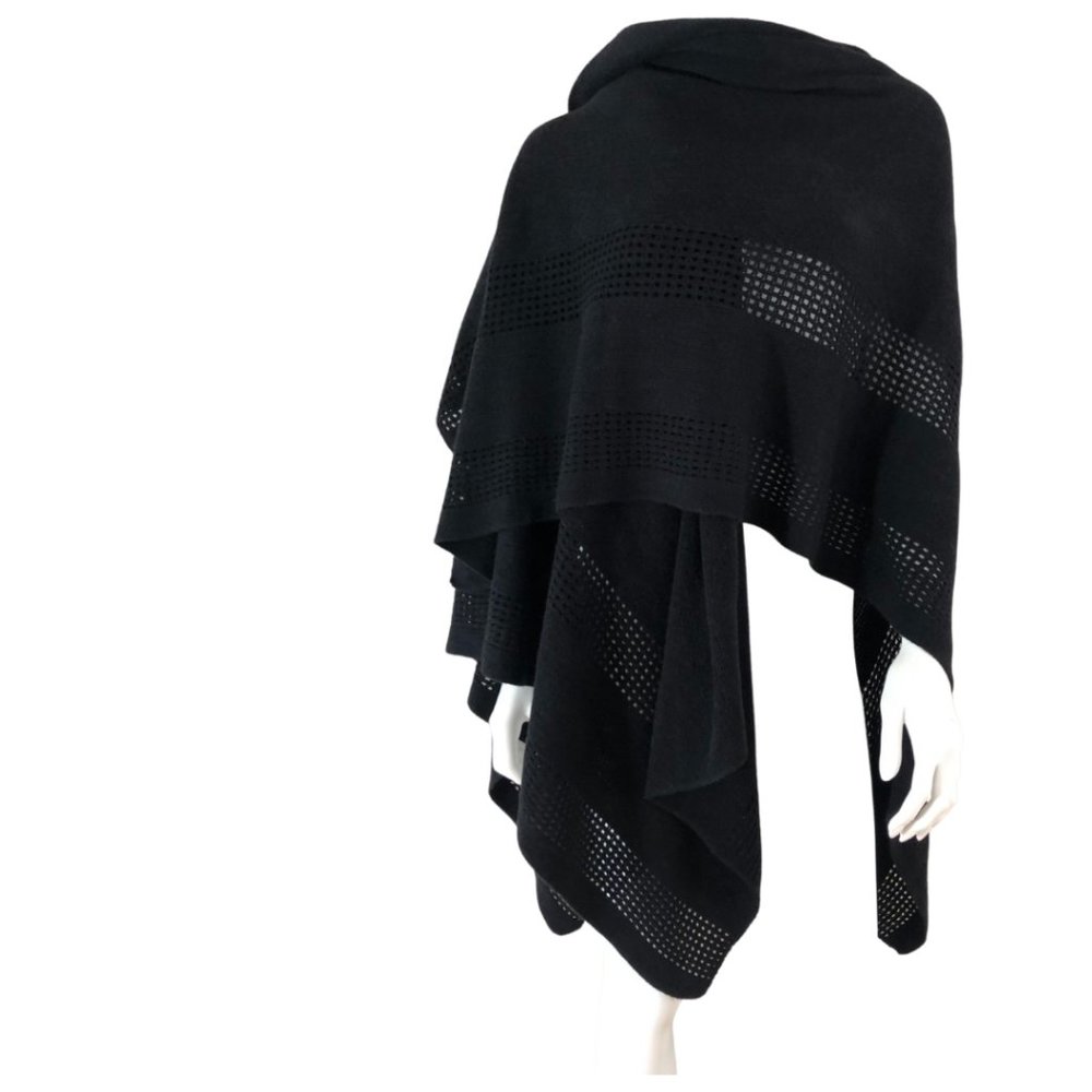 CALVIN KLEIN Black Shawl Wrap with a hood, NWT